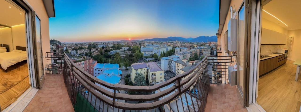 Ferienwohnung Attici Alba E Tramonto Ospedale E Vista Brescia Exterior foto